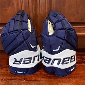 Bauer Vapor Max Hockey Gloves